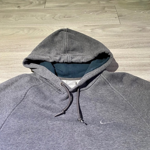 Vintage Y2K Nike Mini Swoosh Pullover Hoodie Size M Gray cropped faded Men's Tra